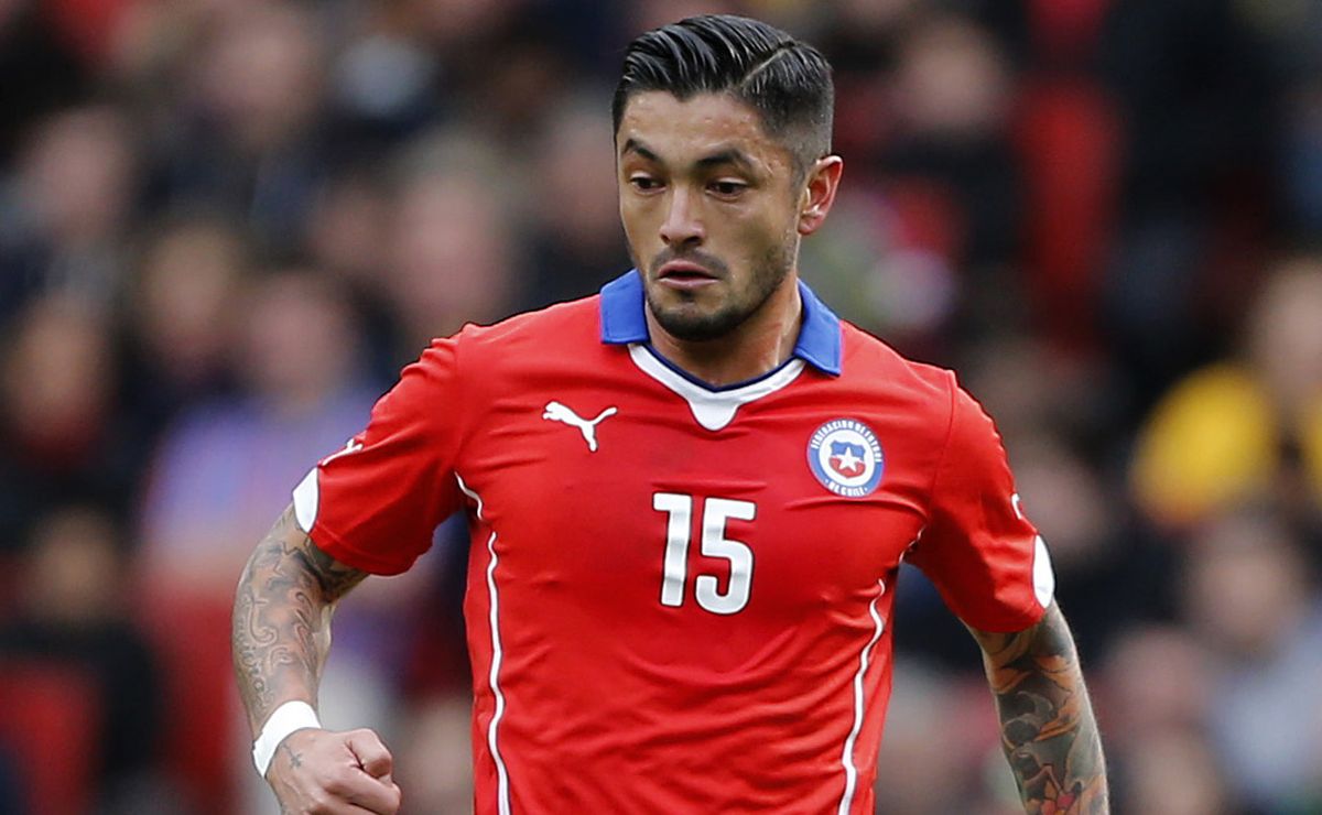 Rodrigo Millar destaca tres jugadores de la selección chilena que hoy ocupan su puesto