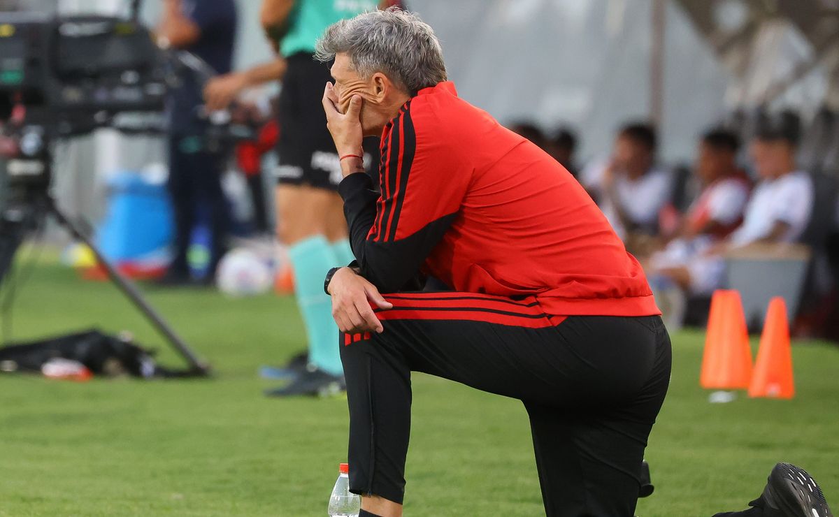 El castillo de naipes que se le puede derrumbar a Ortiz: “Colo Colo es cada vez más aburrido”