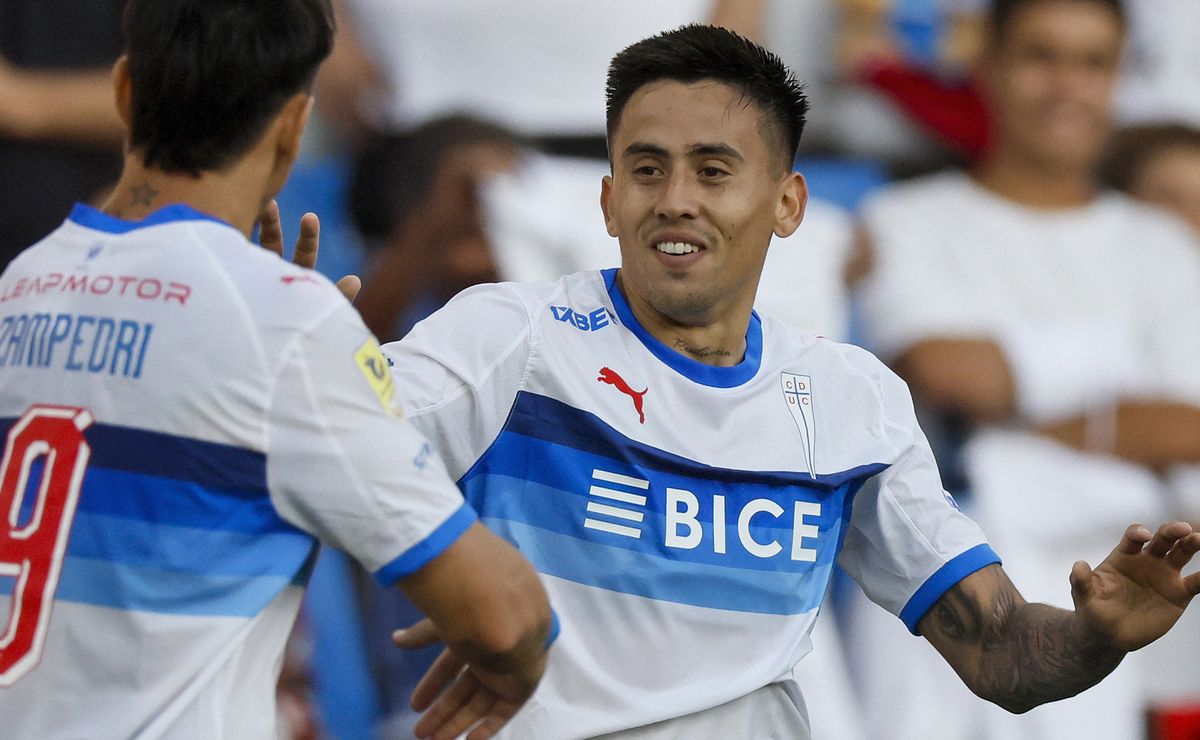 ¿El mejor del año ya cayó? Palavecino anota por primera vez con la Católica y es un golazo