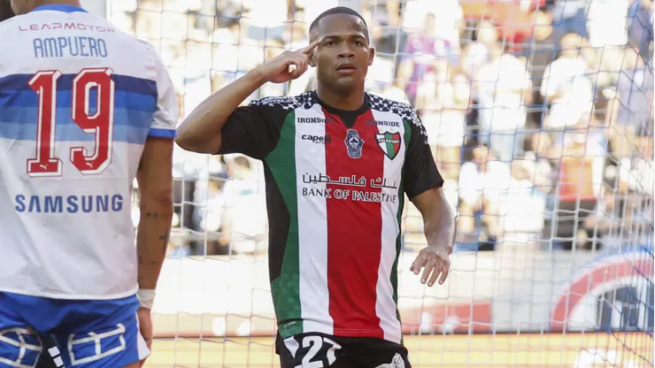 Munder anotó el único tanto árabe en la goleada sufrida en el Claro Arena.