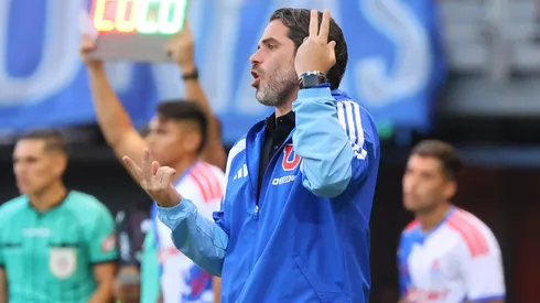 Varios titulares fijos se empiezan a erigir en la U de Gago, las dudas en el mediocampo.