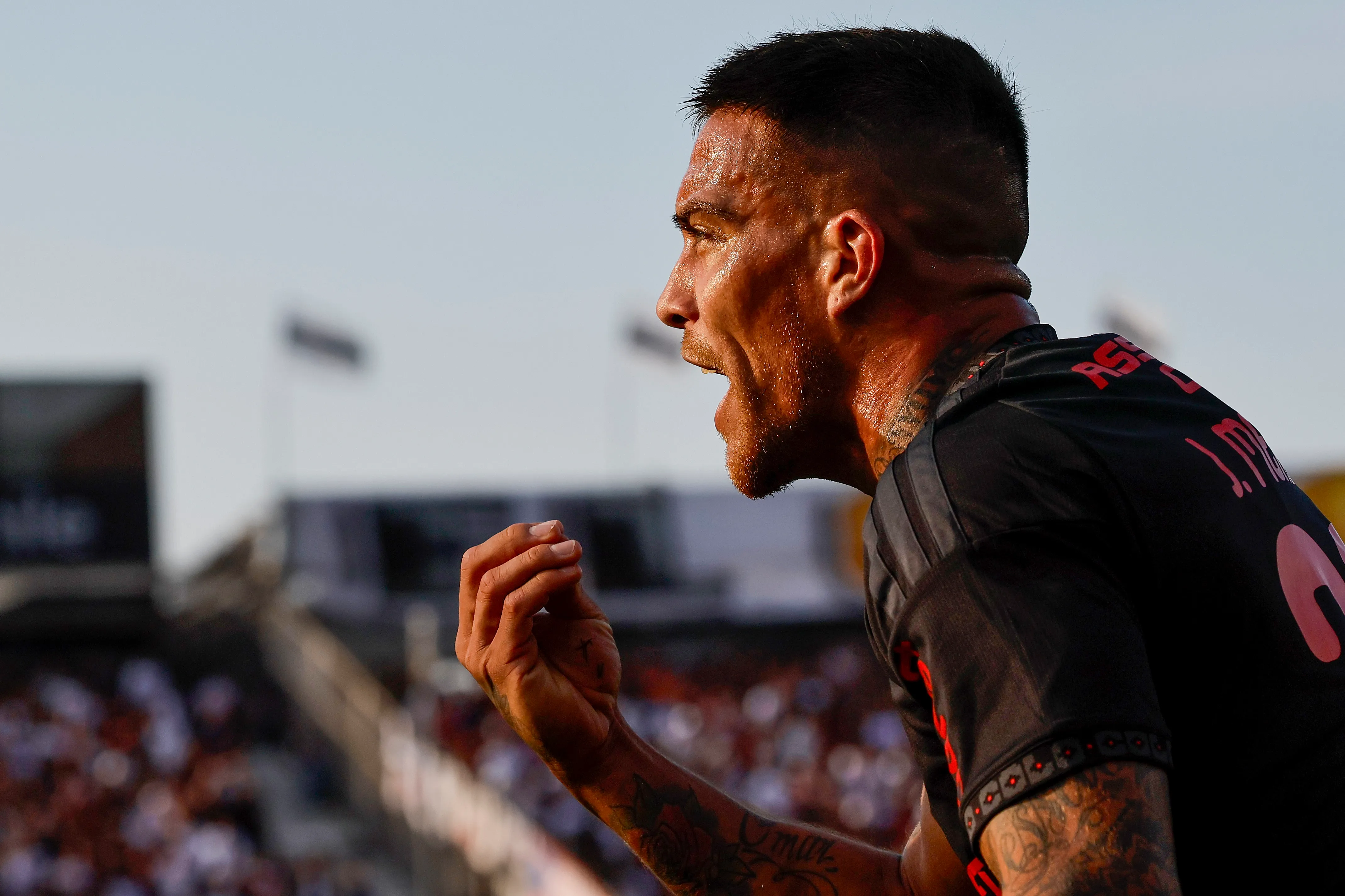 Javier Méndez en uno de los tres partidos que tiene por Colo Colo. (Andres Pina/Photosport).