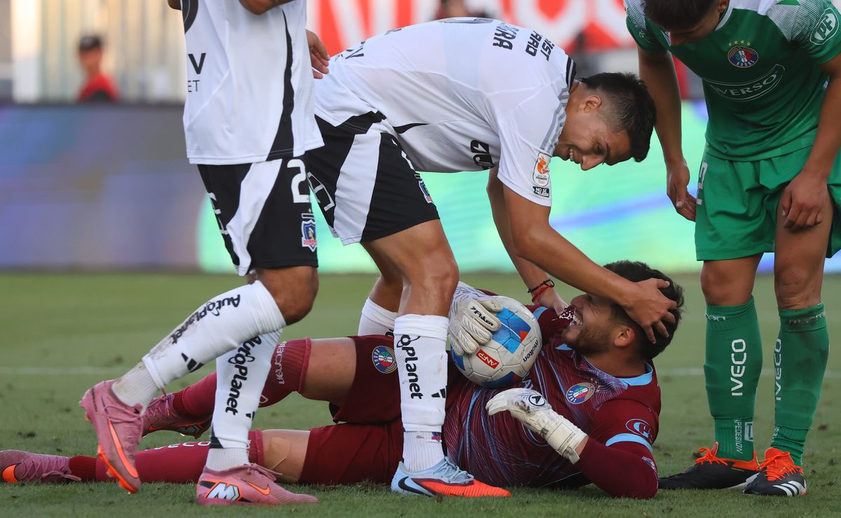 Fue gerente deportivo en un grande del fútbol chileno y dice que a Tomás Ahumada “le queda poco” en Audax
