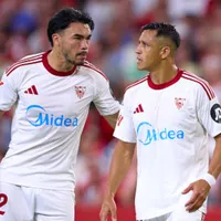 El duro golpe que reciben Alexis y Suazo en el Sevilla