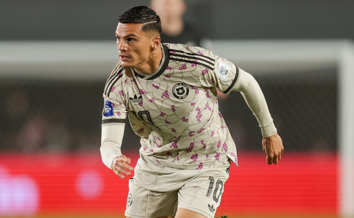 “No sé si en…”: el tremendo dardo del técnico de Elche a la ANFP y Chile por Lucas Cepeda