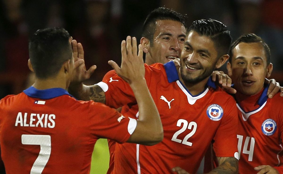 Jugó un Mundial con la Roja y lanza feroz crítica: “Los chilenos somos caraduras si miramos en menos…”