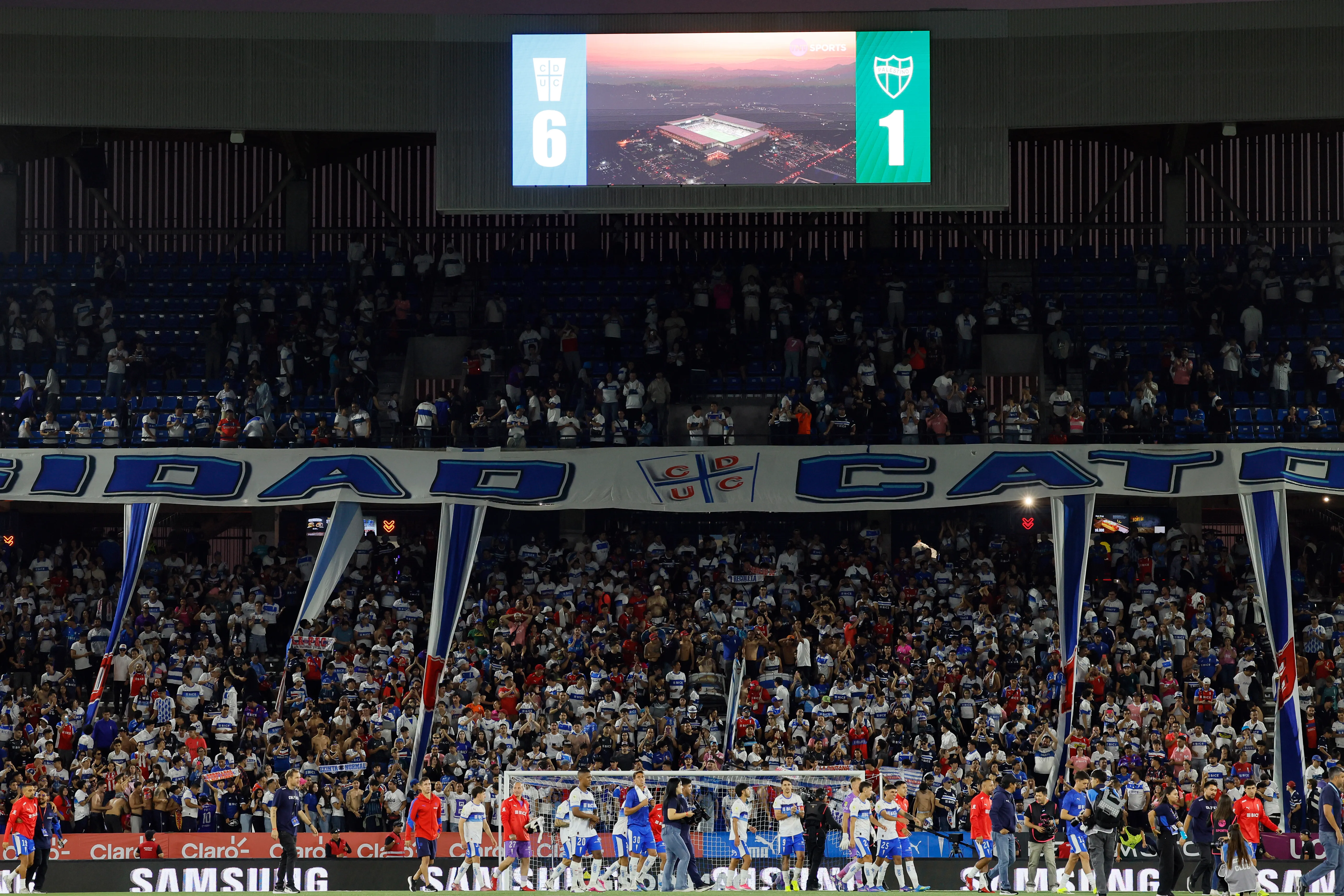 El Claro Arena se prepara para recibir a Boca Juniors. Foto: Andres Pina/Photosport