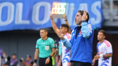 Fernando Gago ya mira el Clásico Universitario.