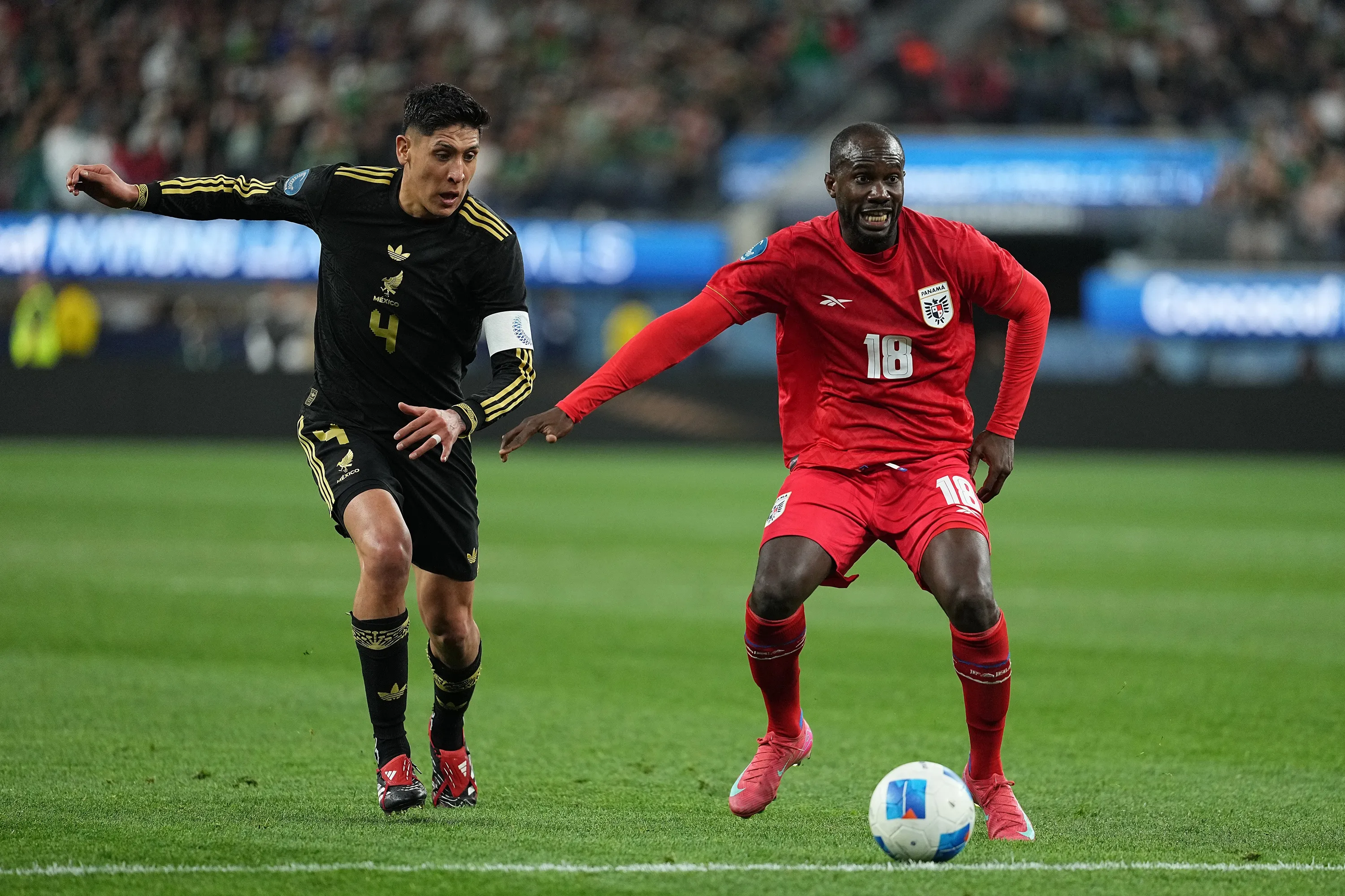 Cecilio Waterman en acción por Panamá. (Michael Owens/Getty Images).
