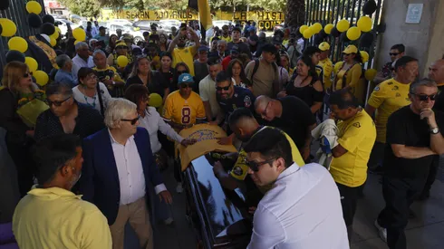 Los hinchas de San Luis despiden a Pititore Cabrera.