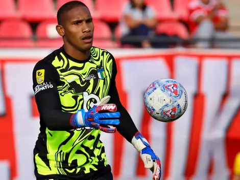 ¿Adiós a Chile? Omar Carabalí saca la voz por interés de Ecuador