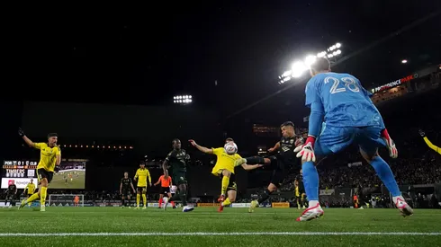 El goleador que necesita la U y La Roja.