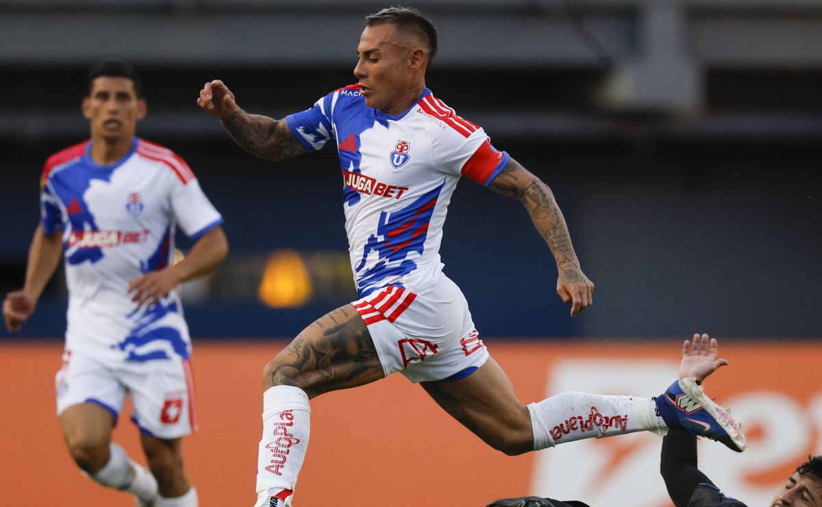 Claudio Borghi en modo azul: feroz elogio a Edu Vargas y ejemplo al plantel de U de Chile