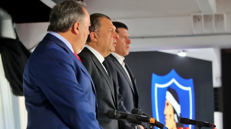 Blanco y Negro repacta deuda para mantener opción de perpetuarse en Colo Colo.