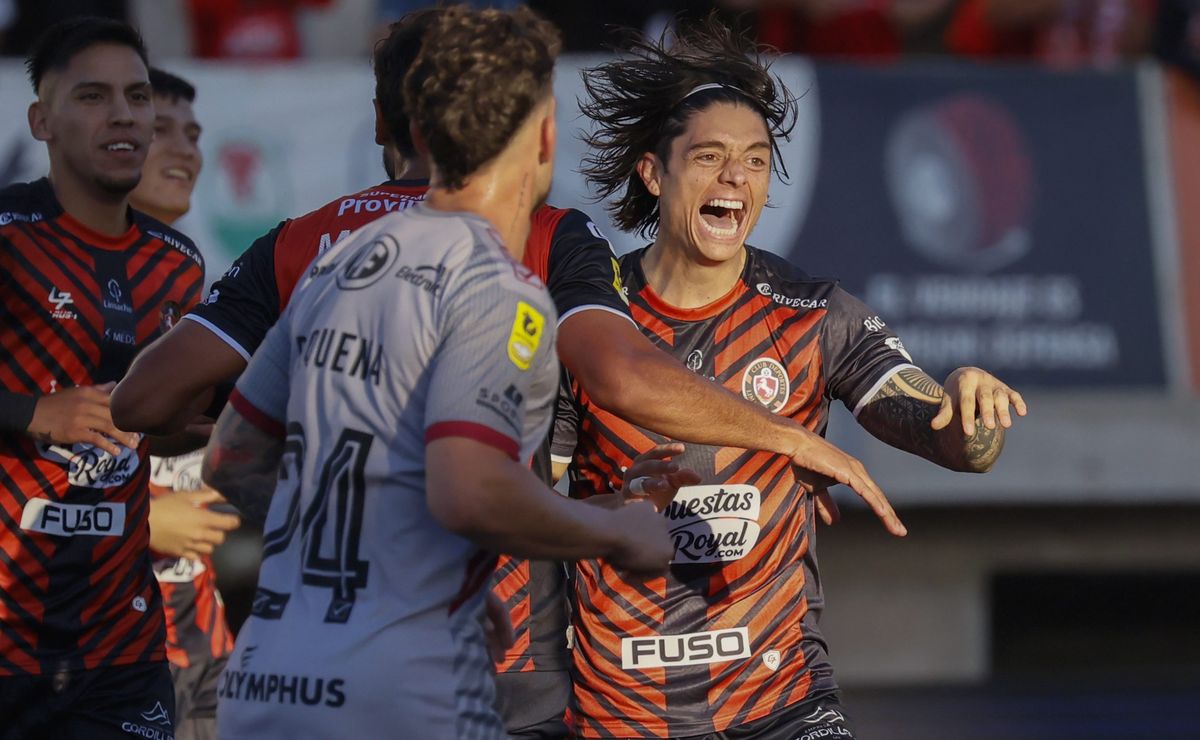 Tabla de posiciones: Limache le da un baile a La Calera, recupera la cima y presiona a Colo Colo