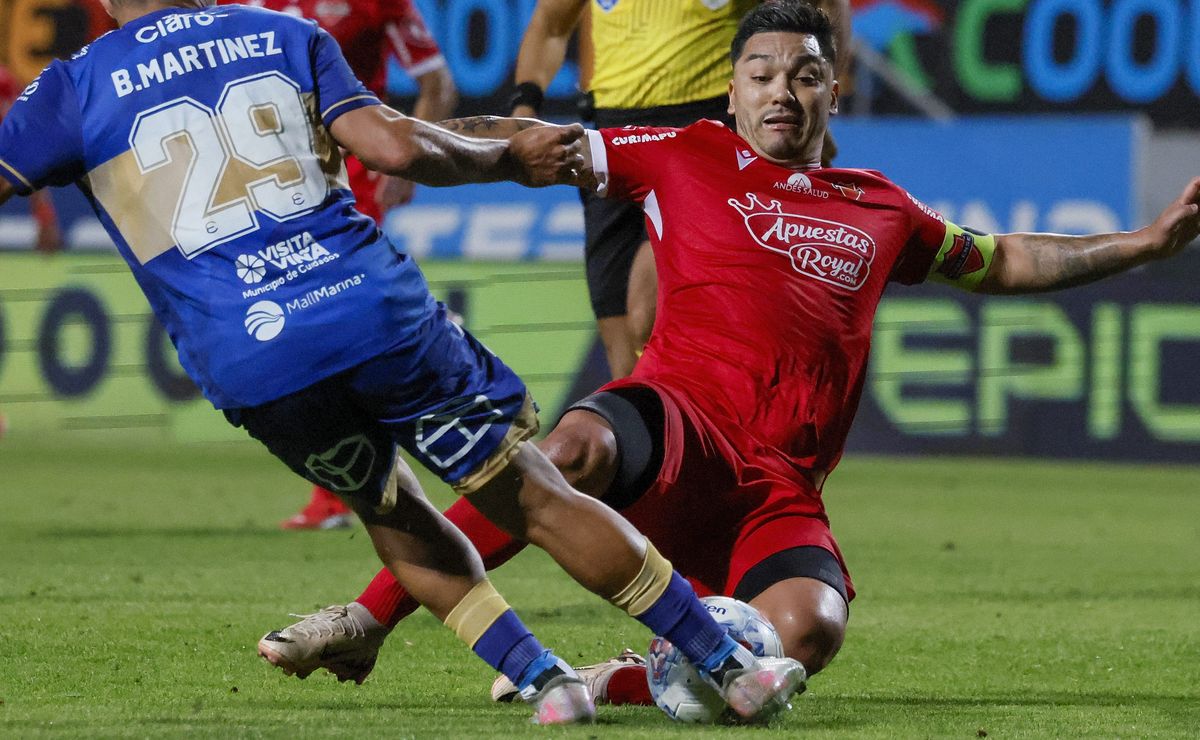 “Como el precio de la bencina”: Alejandro Lorca sorprende con elogio a Lorenzo Reyes