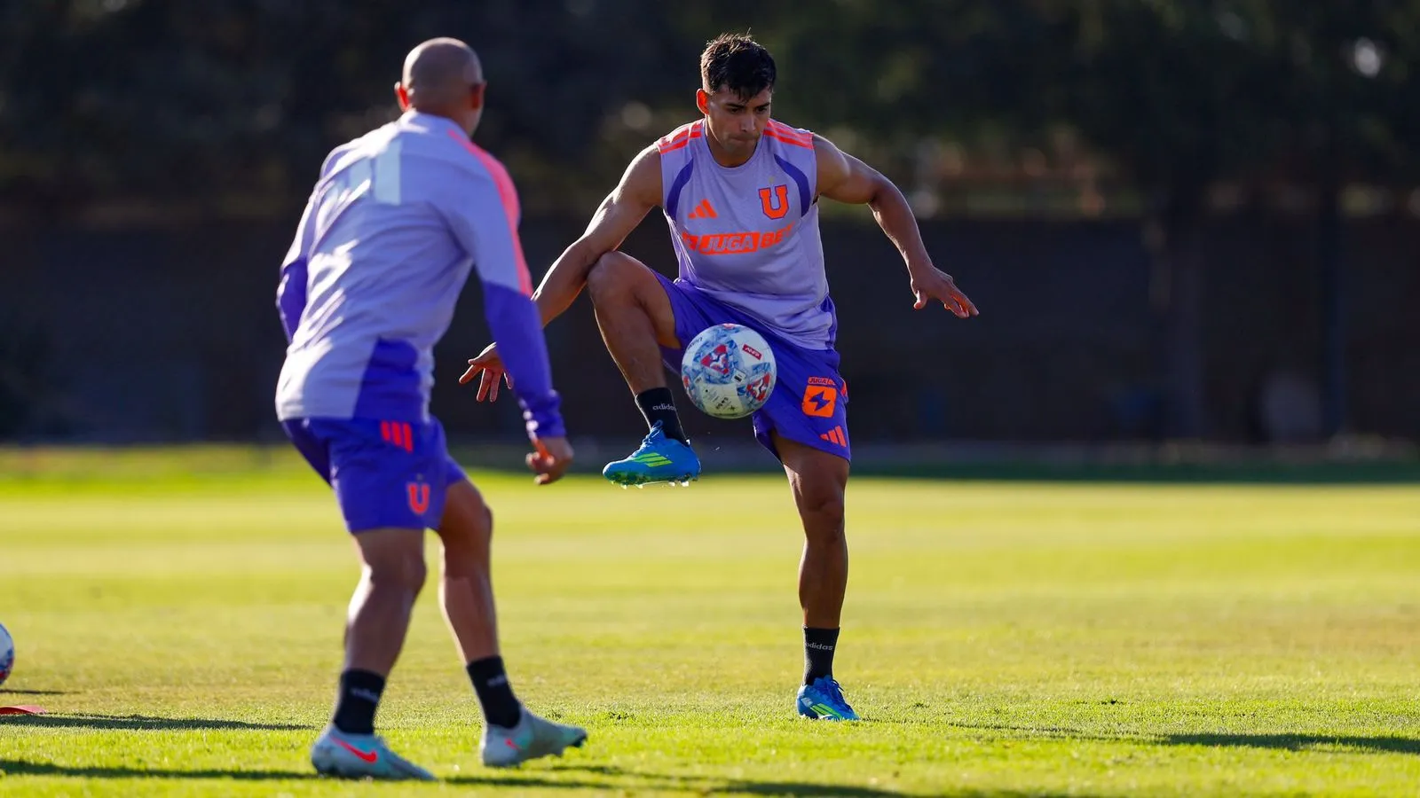 El capitán se había visto entrenando con normalidad en la semana. Foto: U de Chile.