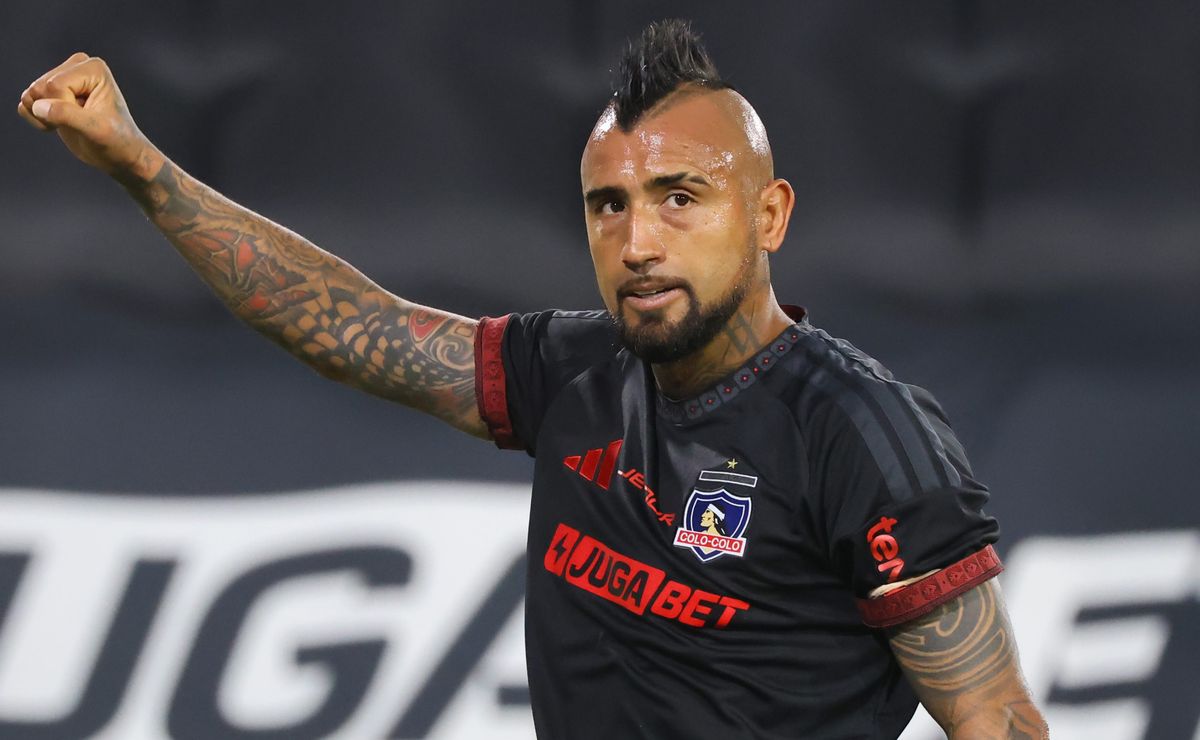 Arturo Vidal lidera la formación de Colo Colo ante Deportes Concepción