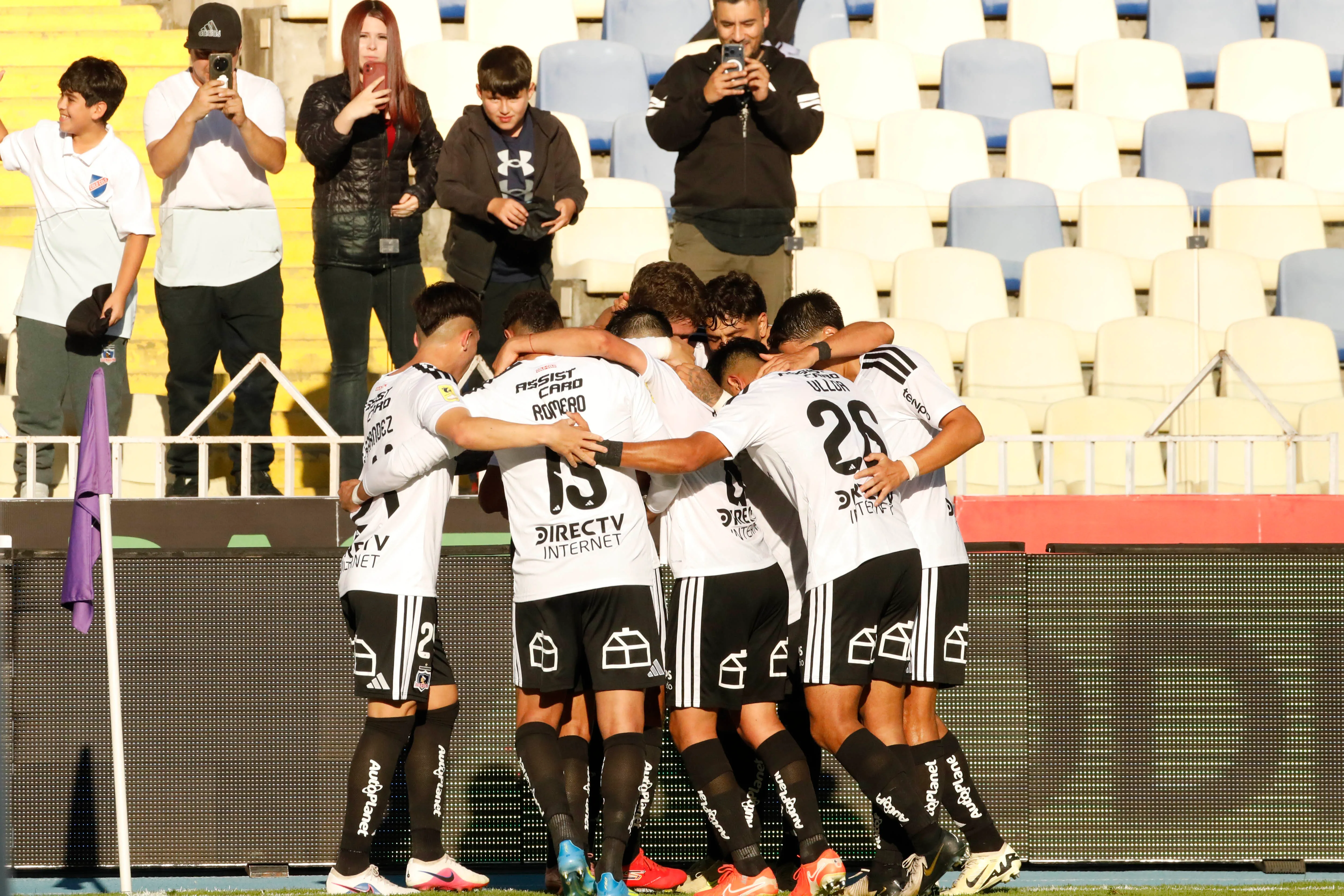 Colo Colo se abrazó en Concepción. Foto: Marco Vazquez/Photosport
