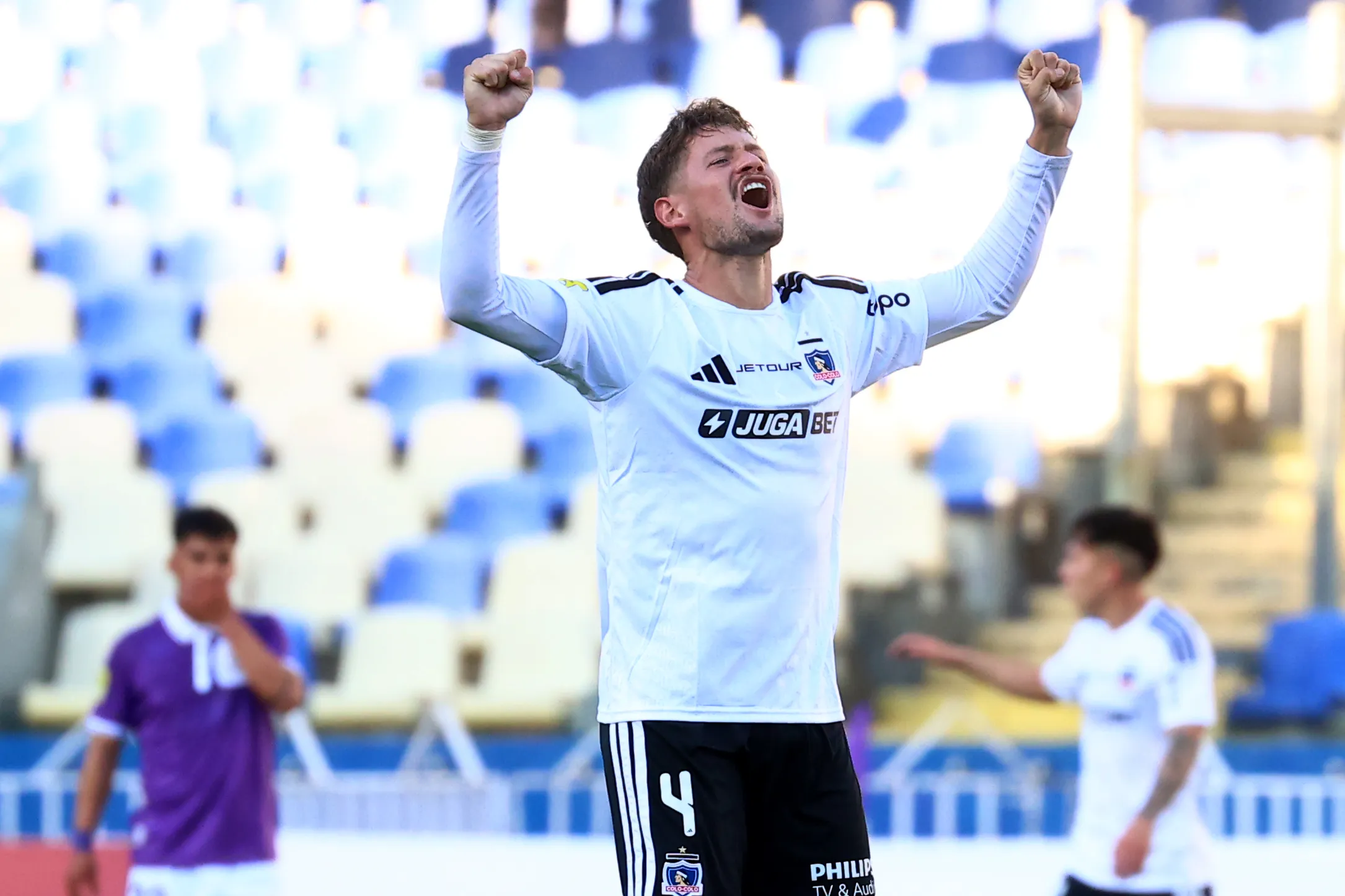 Joaquín Sosa es uno de los pilares de la defensa de Colo Colo. Foto: Eduardo Fortes/Photosport