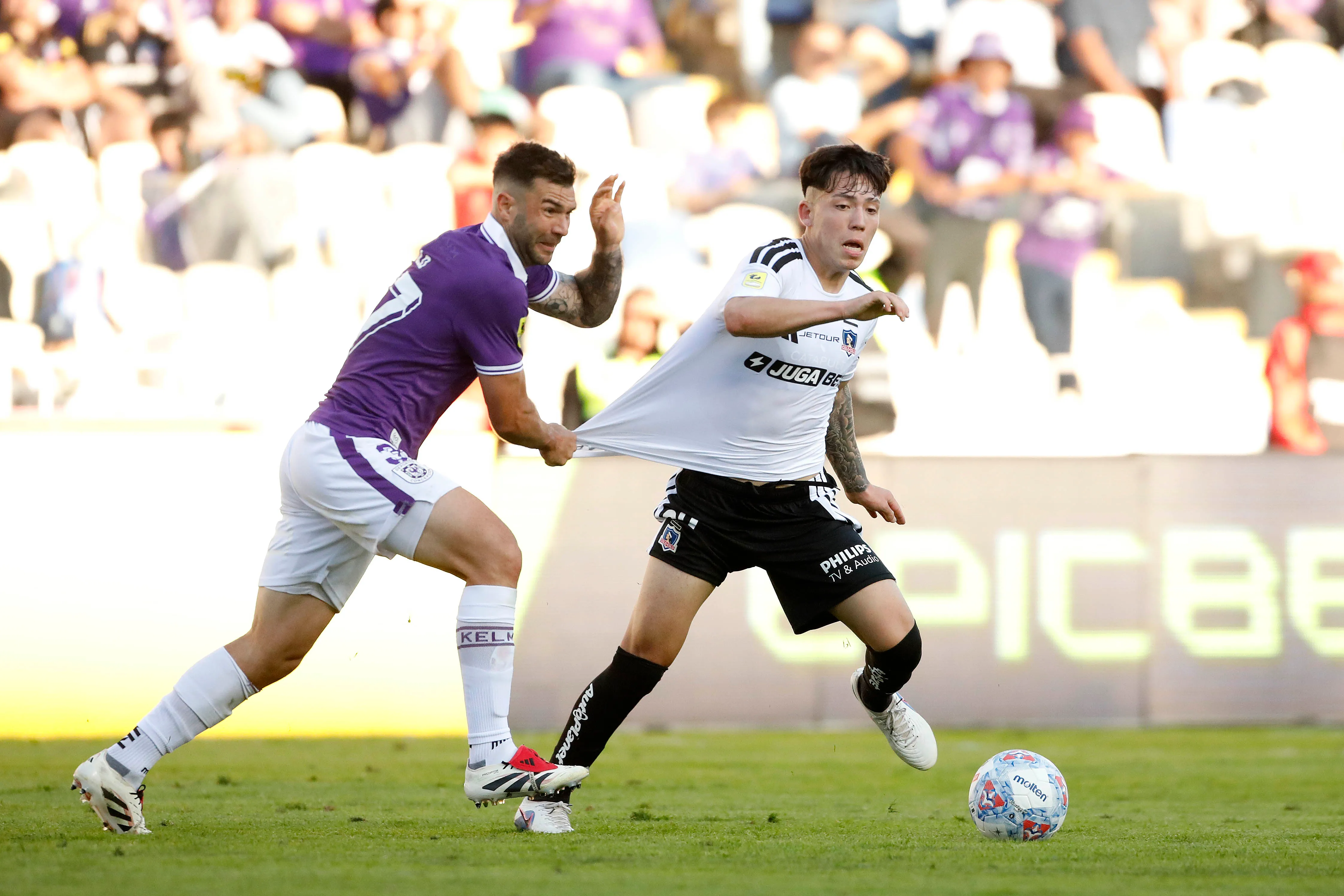 Leandro Hernández nuevamente fue una buena figura en el Colo Colo de Ortiz. | Foto: Photosport.
