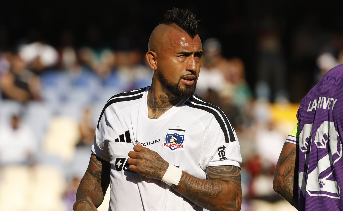 “Uno se emociona”: El lindo momento que destacó Vidal tras el triunfo de Colo Colo