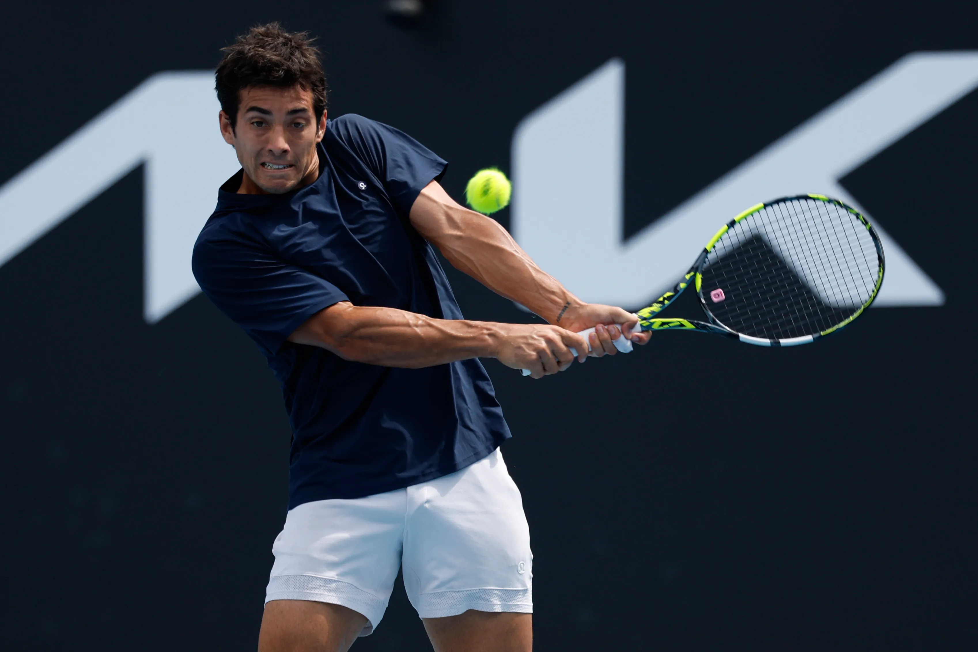 Cristian Garin escala posiciones en el ranking ATP. (Photo by Darrian Traynor/Getty Images)
