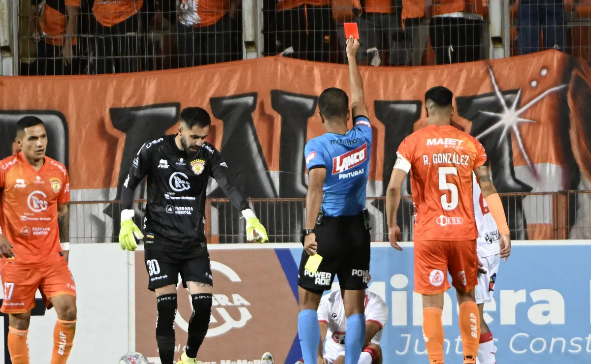 Árbitro admite error que benefició a Cobreloa