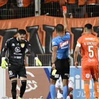 Árbitro agacha el moño y asume grosero error que ayudó a Cobreloa