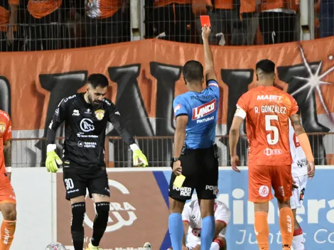 Árbitro agacha el moño y asume grosero error que ayudó a Cobreloa