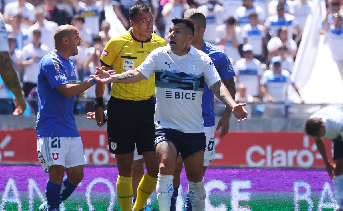 Gary Medel sorprende a U Católica: quiere seguir el camino internacional de U de Chile