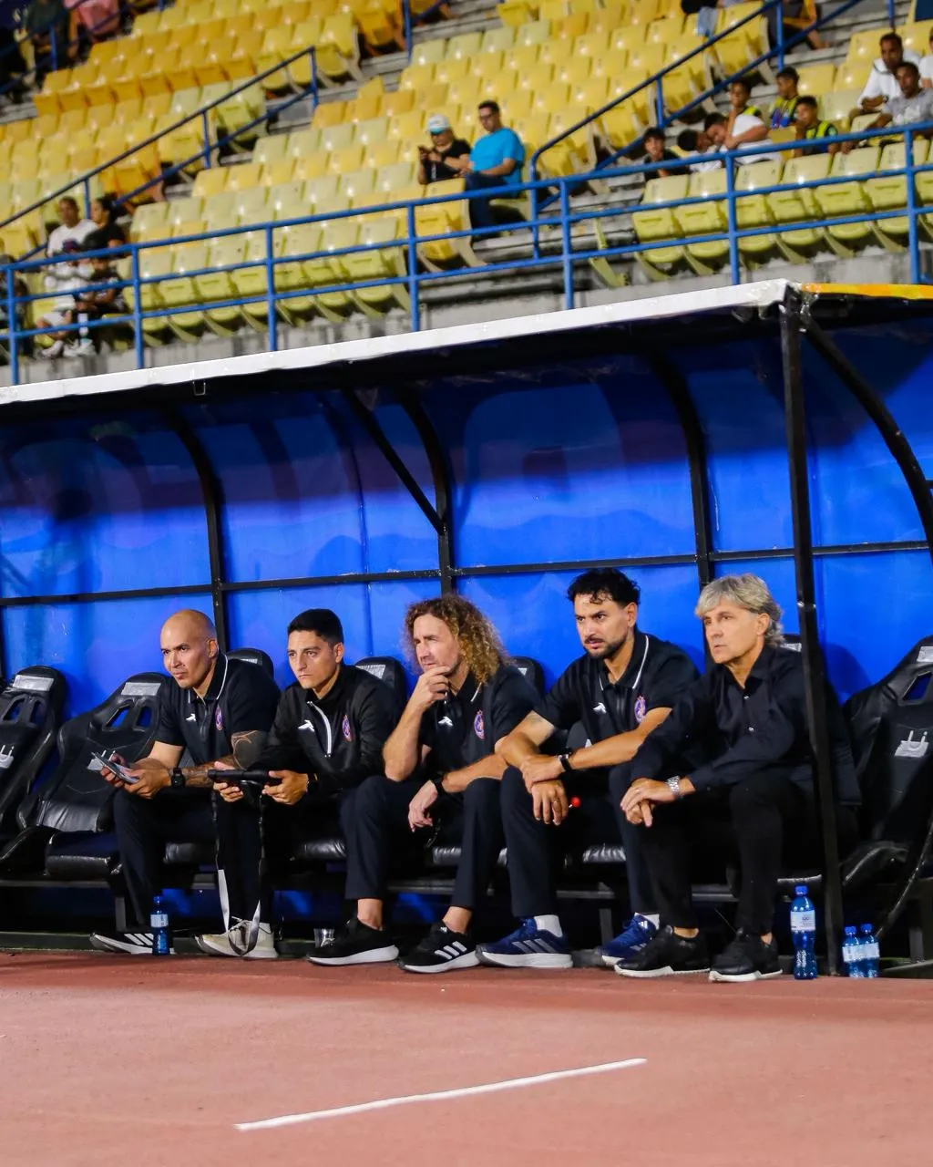Pablo Abdala en el staff técnico de Héctor Bidoglio en Deportivo La Guaira. (Cedida).
