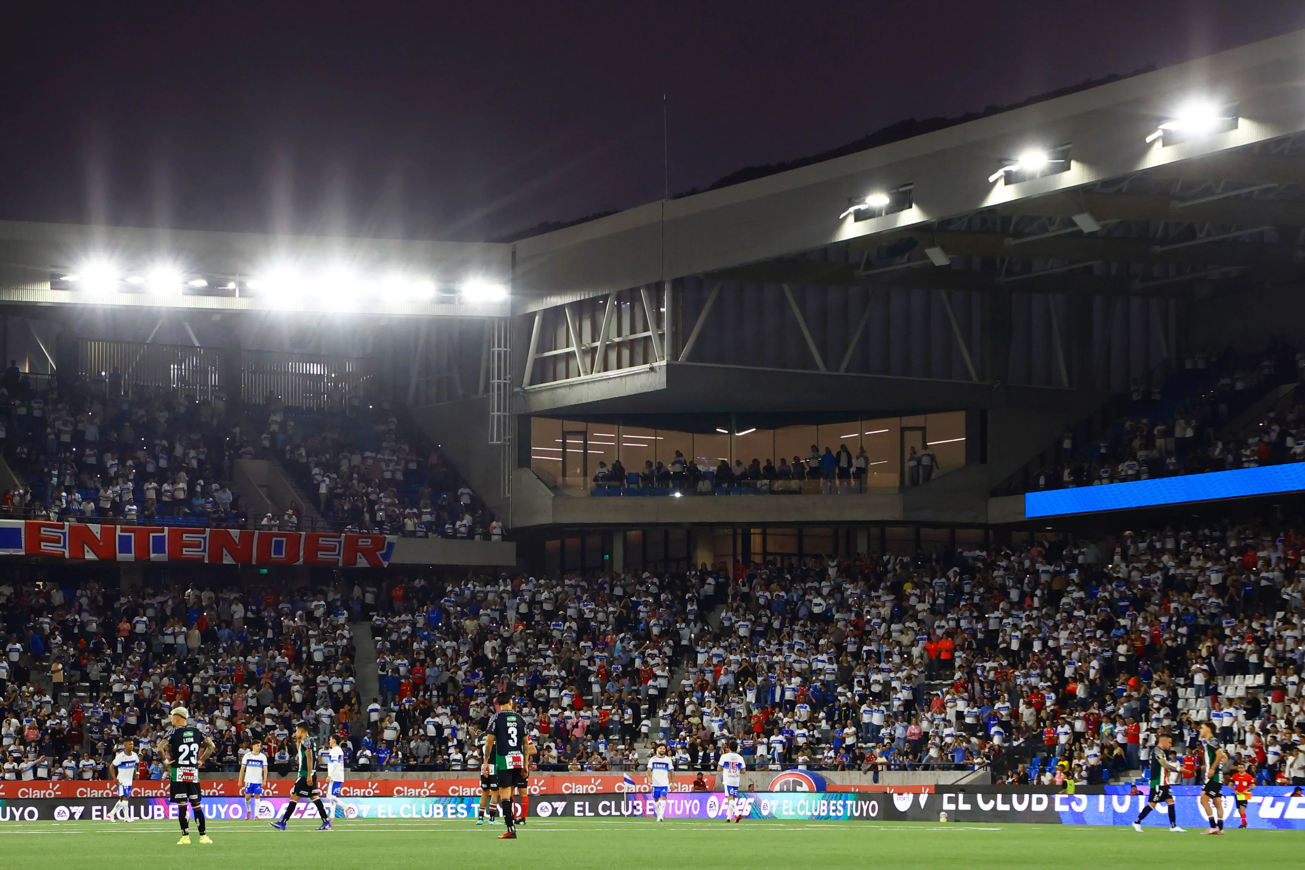 Los hinchas de Boca se ubicarán en este sector en el Claro Arena. Foto: Dragomir Yankovic/Photosport