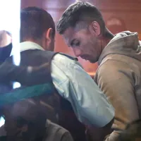 Ex jugador del fútbol chileno queda bajo arresto