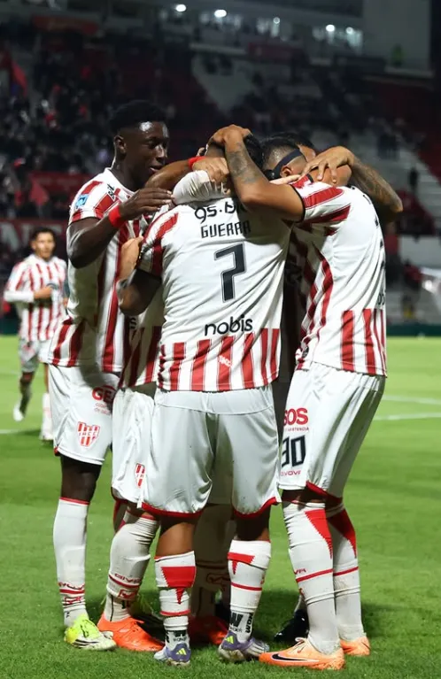 Instituto de Córdoba festeja el primer tanto de Nicolás Guerra. (Foto: @institutoacc).