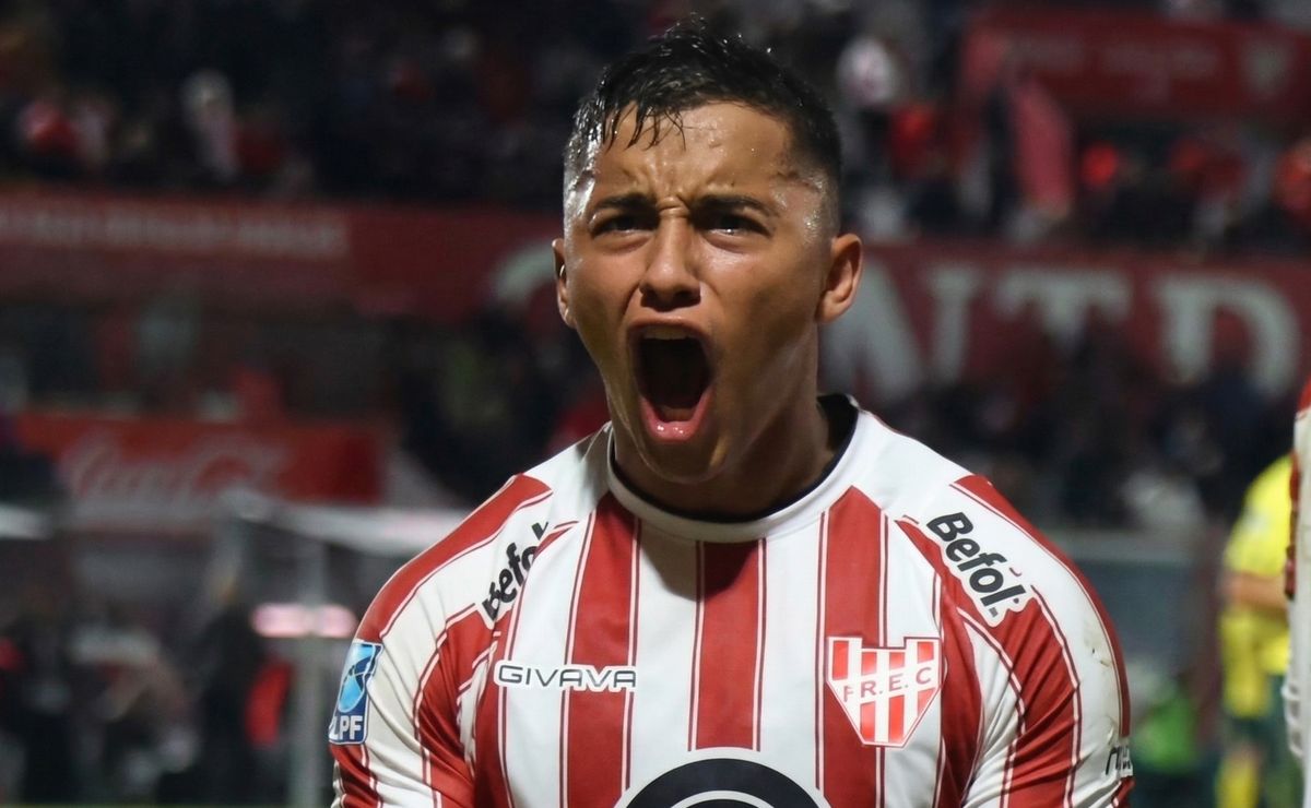 DT de Instituto se llena de orgullo por el primer gol de Nicolás Guerra en Argentina: “Siempre es importante que…”