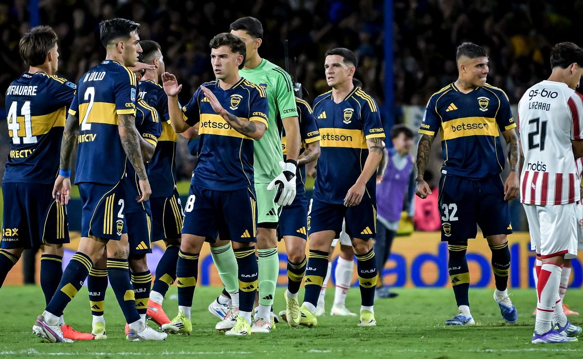 Como el Dibu Martínez: El curioso reclamo de Boca Juniors en su llegada a Chile