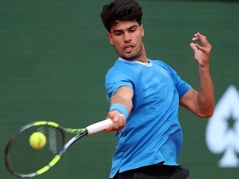 Carlos Alcaraz apabulla a Sebastián Báez en Montecarlo