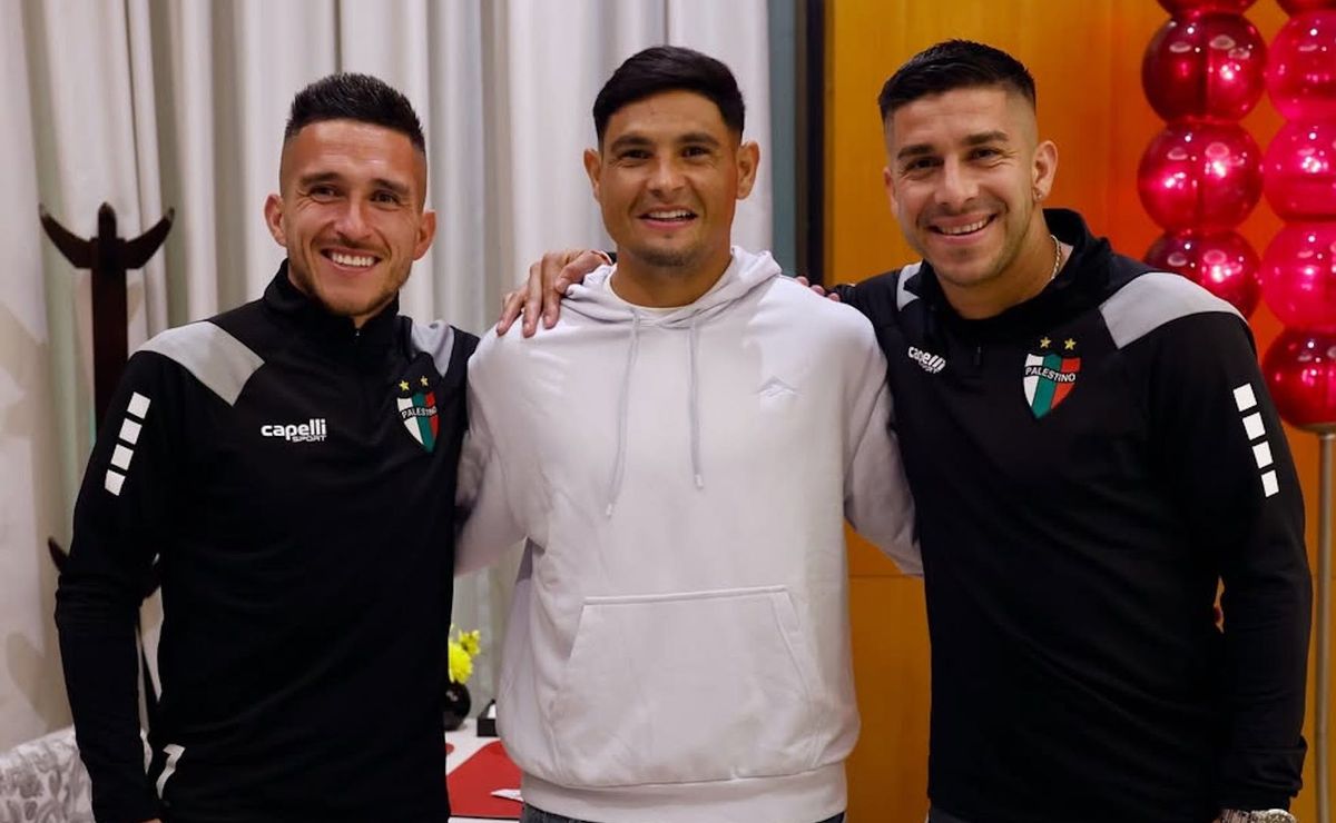 La figura de 10 millones de euros que visitó a Palestino a horas del debut por Copa Sudamericana