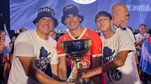 Chiquito Escalante festejó un ascenso el año pasado.