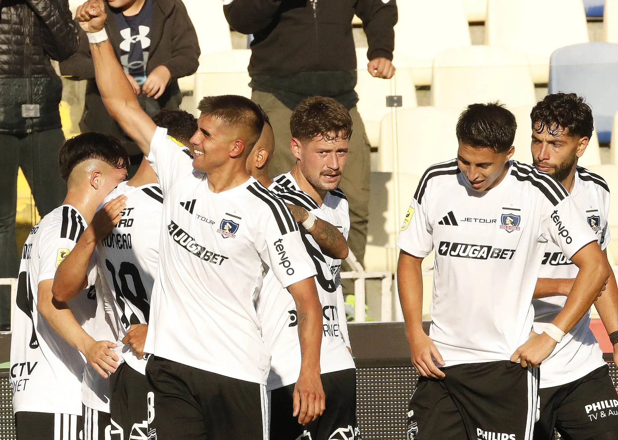 Mosa pone paños fríos en Colo Colo: pide no poner la carreta por delante de los bueyes.