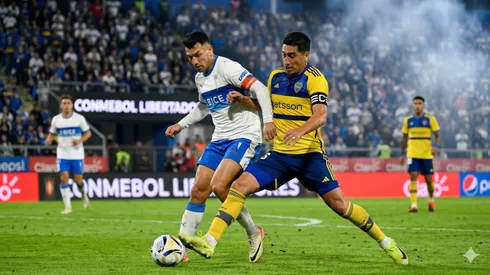 Católica y Boca se enfrentan en el Claro Arena.