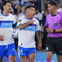 Chandía le saca tarjeta roja al árbitro del UC vs Boca