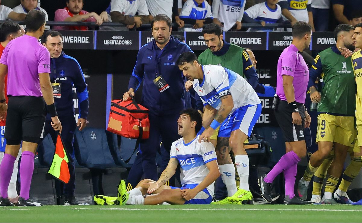 “Es roja”: Justo Giani revela diálogo con el árbitro en la polémica de U. Católica vs Boca Juniors