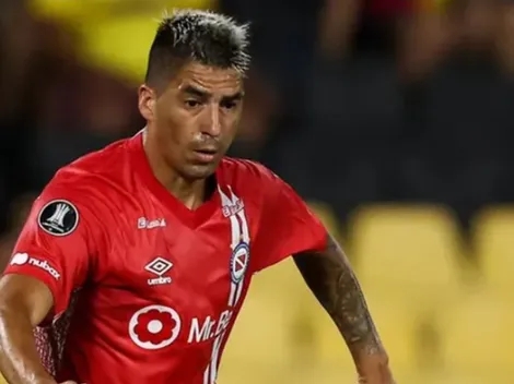 Mientras Lea Fernández casi no juega en Argentina, dos ex U debaten su vuelta