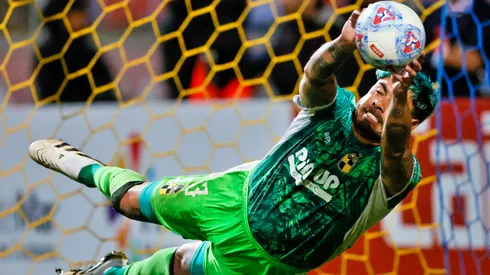 Diego Sánchez recibe comentarios en Uruguay