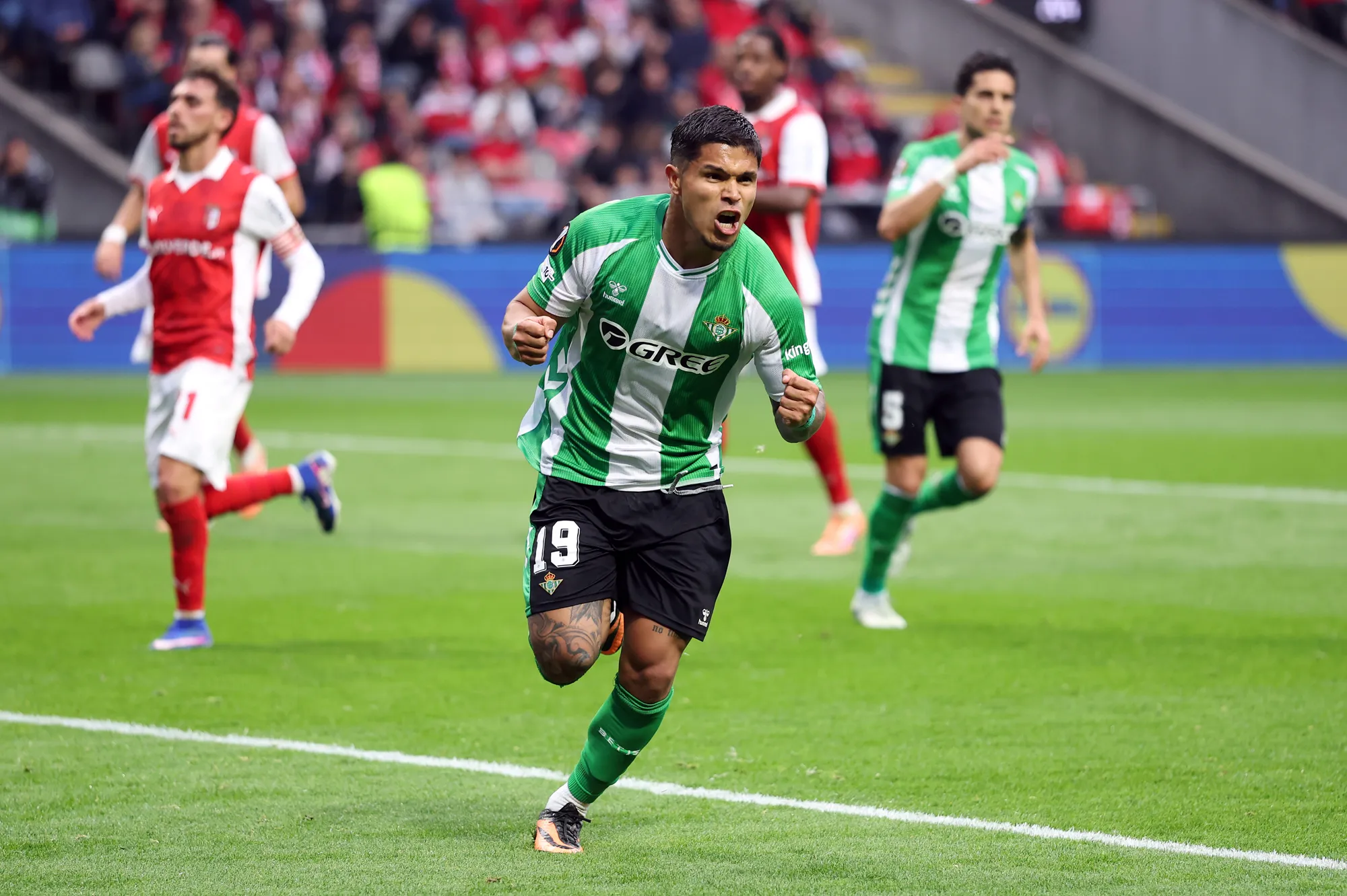 Pellegrini valora empate contra el Braga, pero no se confía.