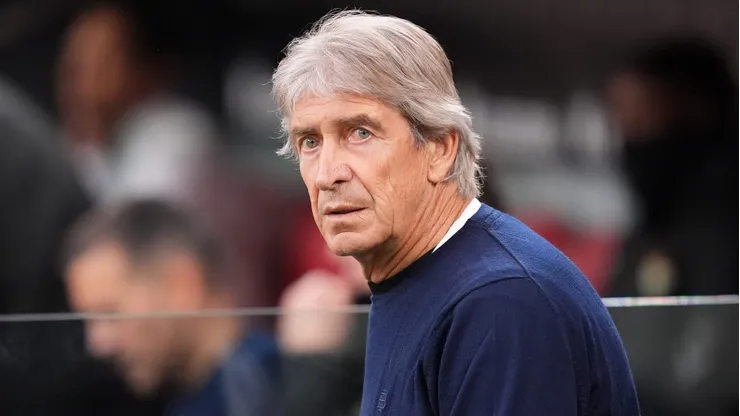 Manuel Pellegrini con cara de "¿esta nota me pusieron?".