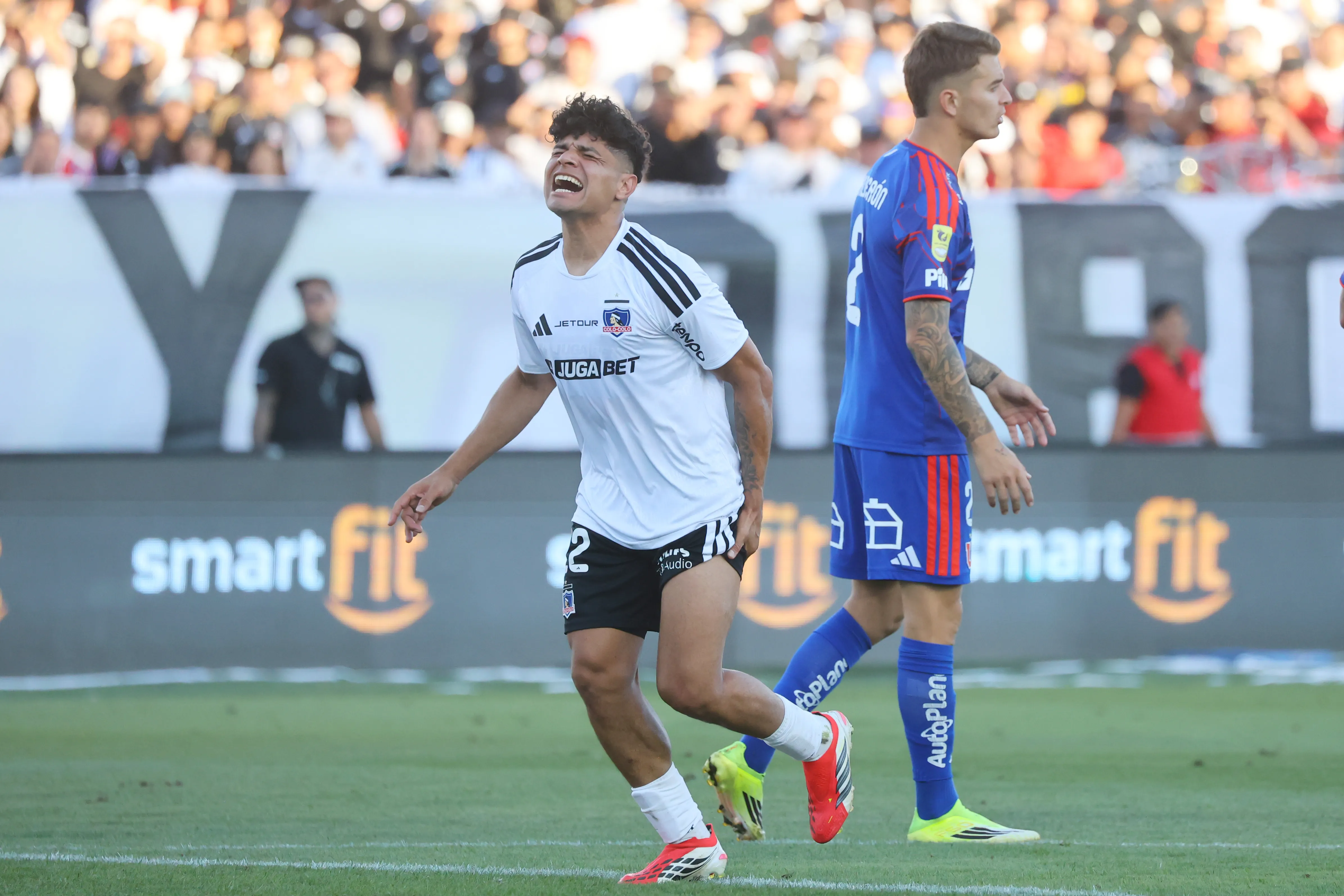 Claudio Aquino salió lesionado del último Superclásico en el Monumental. (Jonnathan Oyarzun/Photosport).