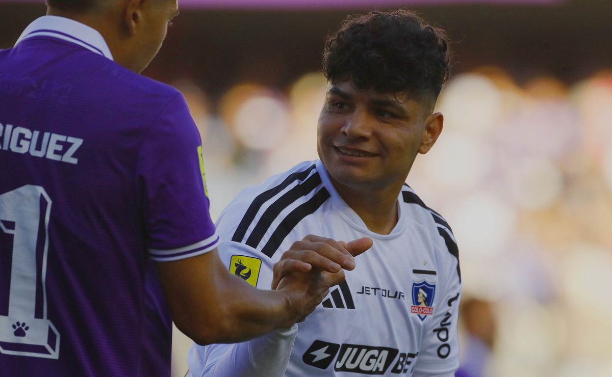 Llegó como figura a Colo Colo, jugó en dos clubes con el Gato Lucero y destapa el reencuentro: “En la cancha no hay amigos”